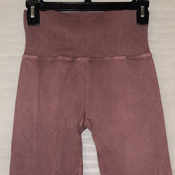 NWOT FP movement rust color good karma leggings M/L - Picture 2 of 9